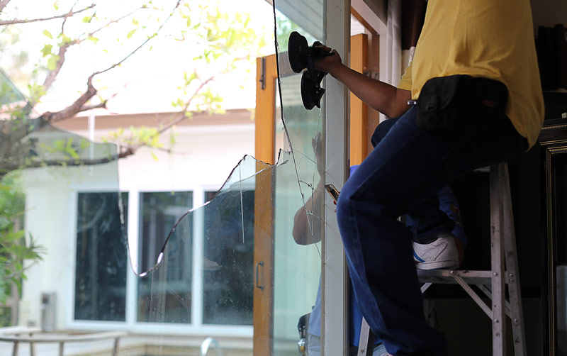 Window glass replacement at a home in Highland Village, TX